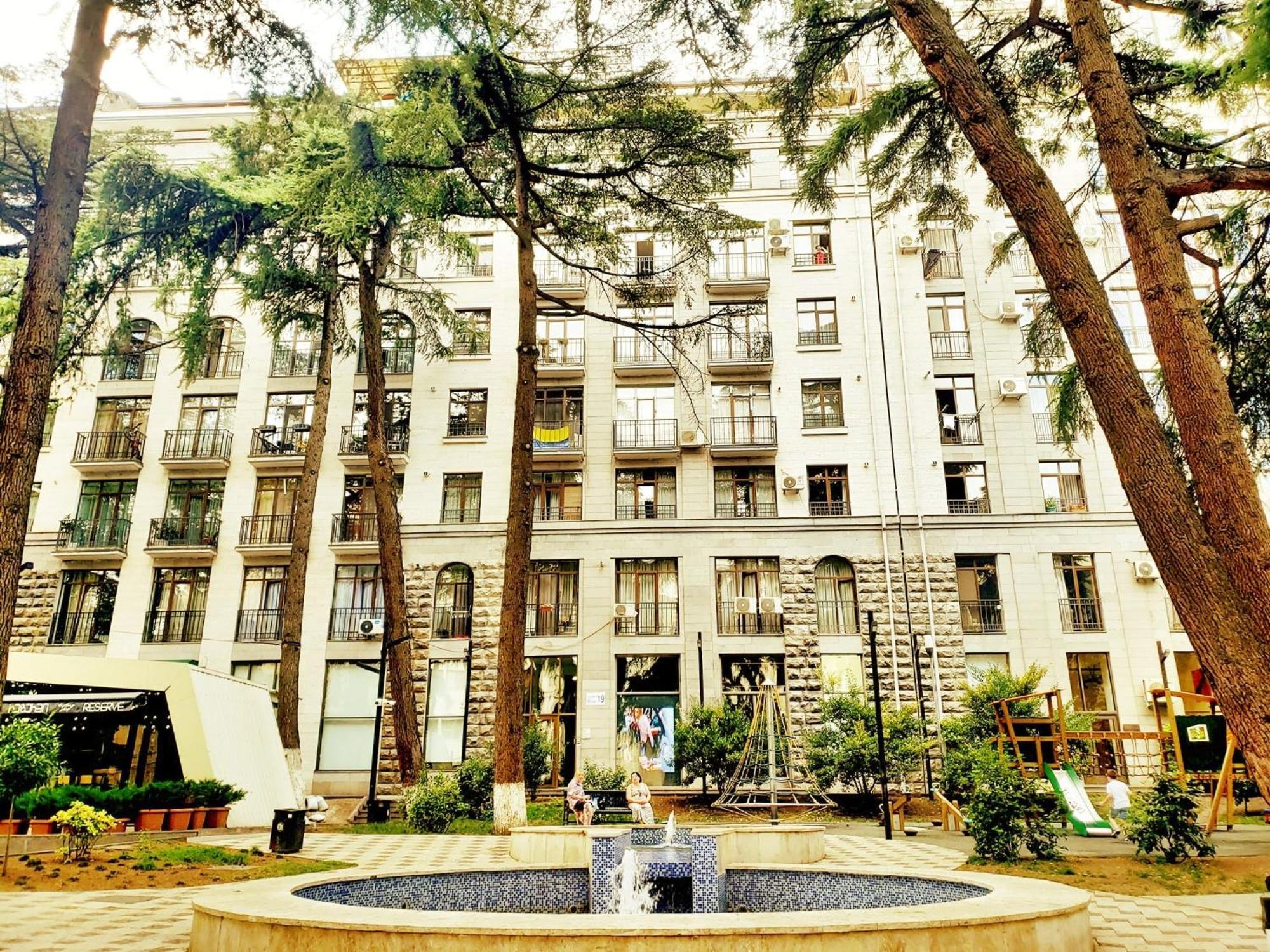 Cozy Apartment In The City Center Mtatsminda Tbilisi Exterior photo
