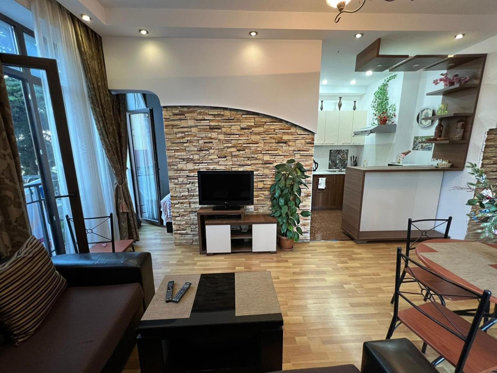 Cozy Apartment In The City Center Mtatsminda Tbilisi Exterior photo