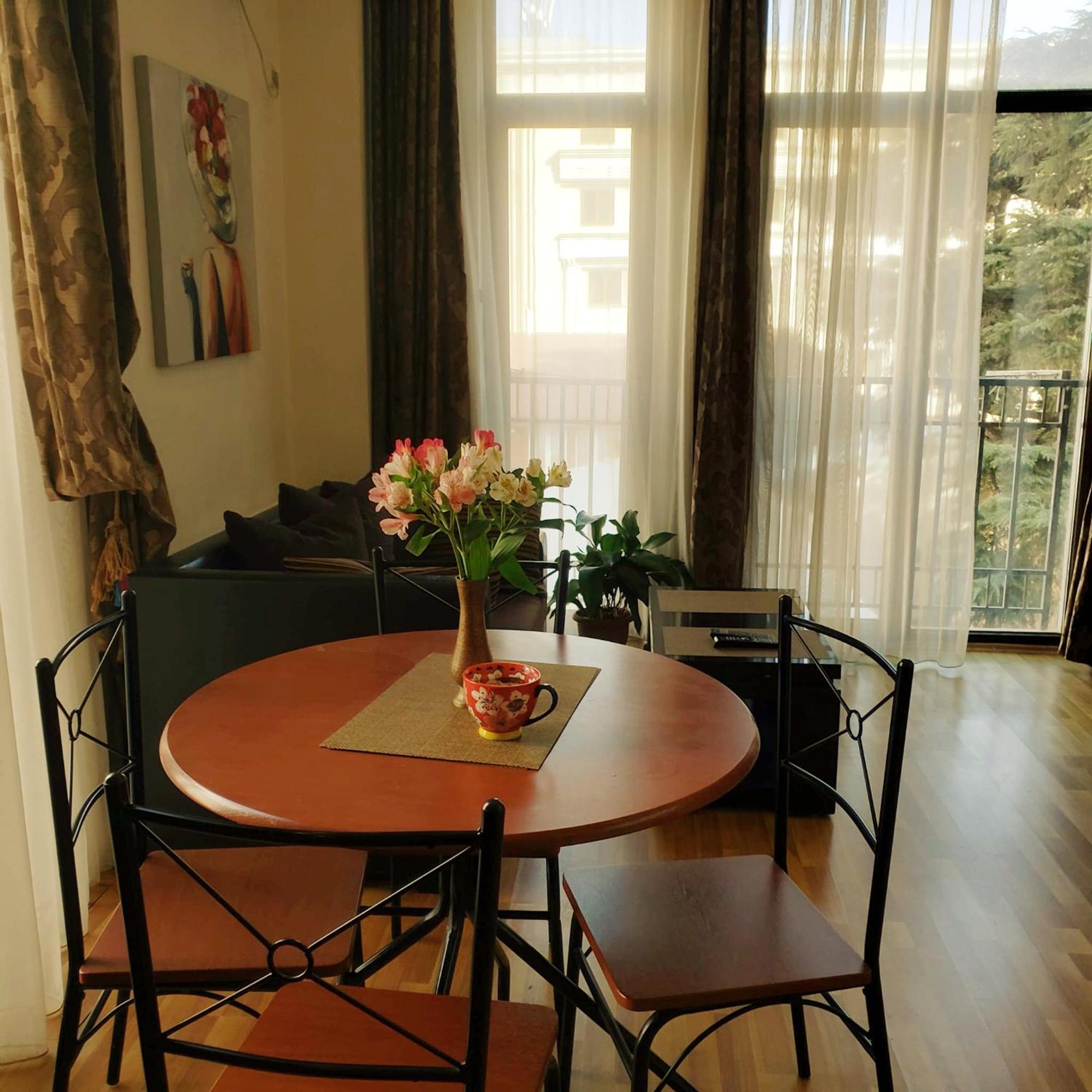 Cozy Apartment In The City Center Mtatsminda Tbilisi Exterior photo