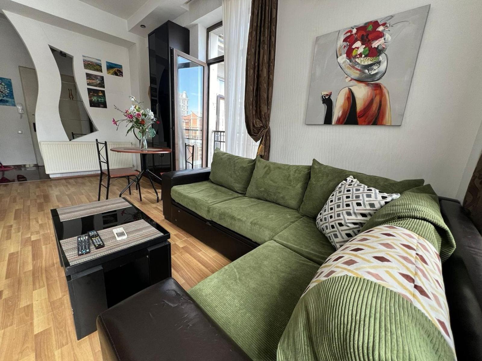 Cozy Apartment In The City Center Mtatsminda Tbilisi Exterior photo